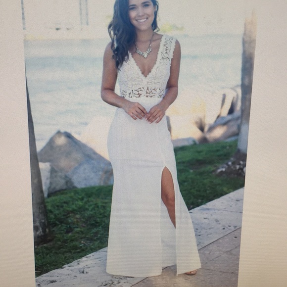 Ivory maxi dress with crochet top - Picture 1 of 1